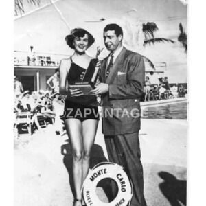 Vtg 1949 Joe DiMaggio Yankee Outfielder Bunny Yeager Sports Queen Trophy #2700